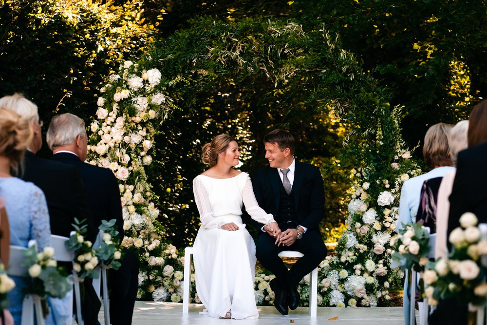 Charlotte & Johnny: trouwfeest in eigen tuin