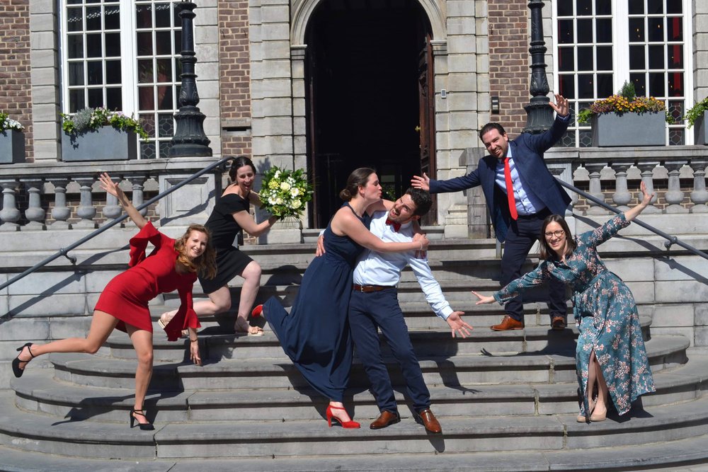 Melanie & Joris trouwen tijdens corona en feesten... via Zoom!