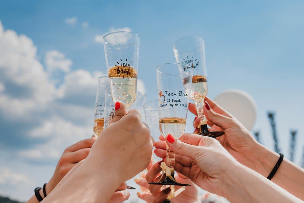 The cutest accessories for her bachelorette party