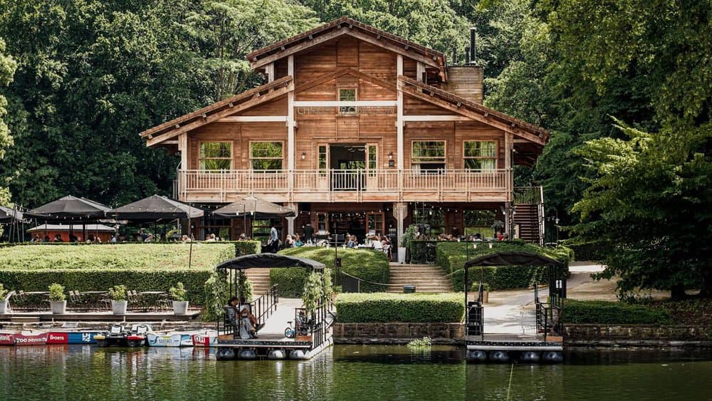 Trouwen op een eiland in Brussel? Een unieke beleving bij Chalet Robinson