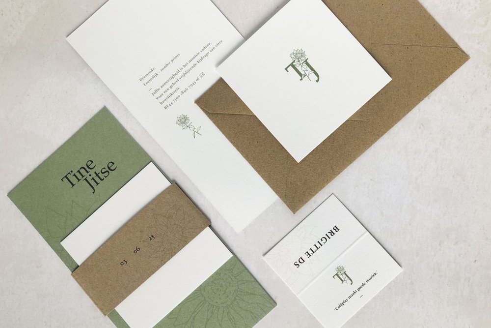 Les motifs les plus mignons et les plus populaires pour votre faire-part de mariage selon Anderz