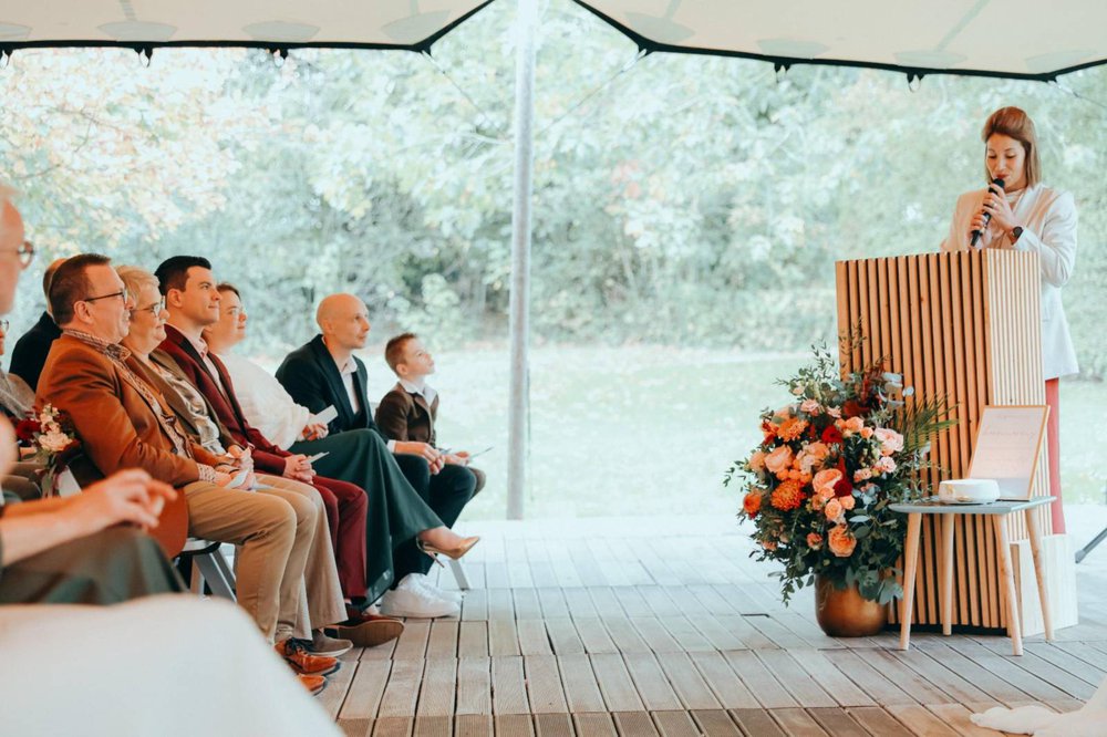 Honorer les grands-parents décédés lors de votre cérémonie de mariage ? Voici comment le faire chaleureusement