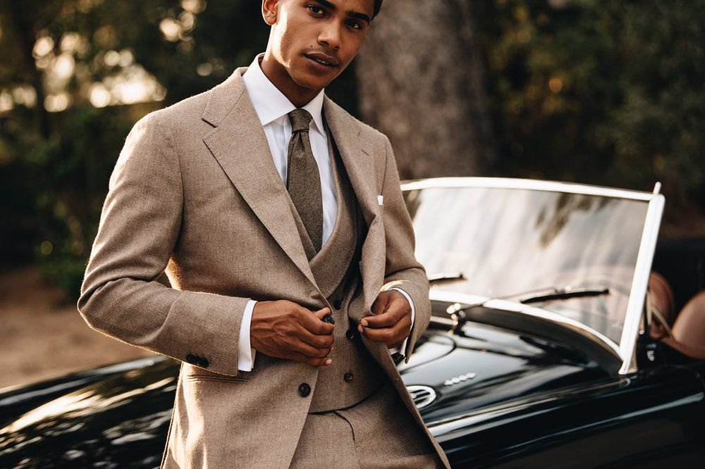 Choosing your wedding suit, a real experience at Michael & Giso in Antwerp