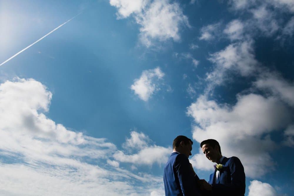 Mariage sur le thème de la croisière, en bleu et fuchsia - Joris & Thomas