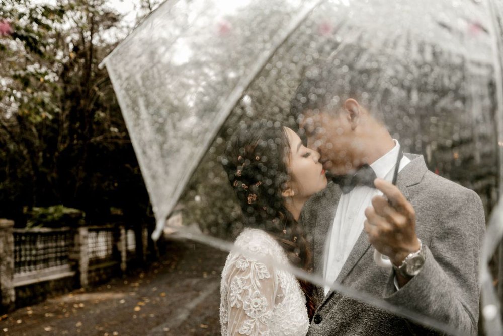 Rain at your wedding? Typically Belgian (but no less fun)!