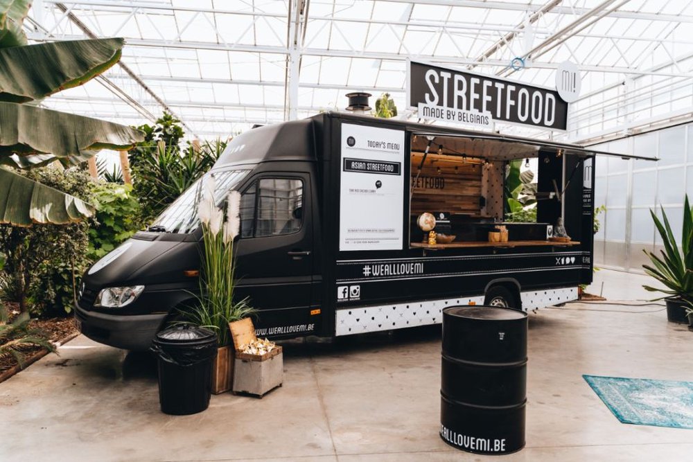 Foodtrucks op je trouwfeest: feest, fun en fingerfood!