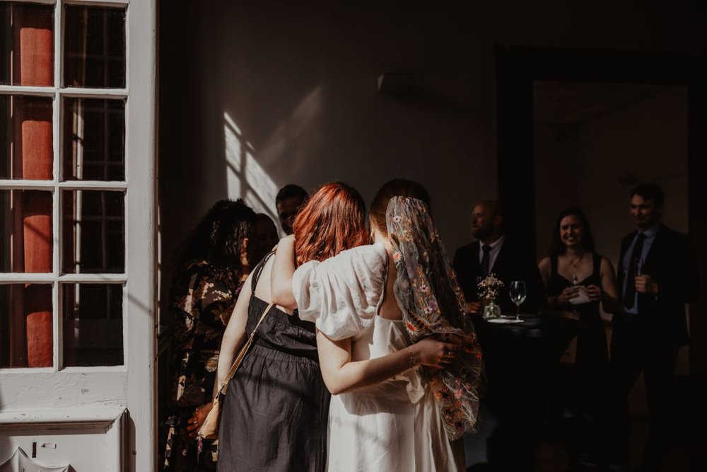 Help, who shall I choose as my best man / maid of honor?