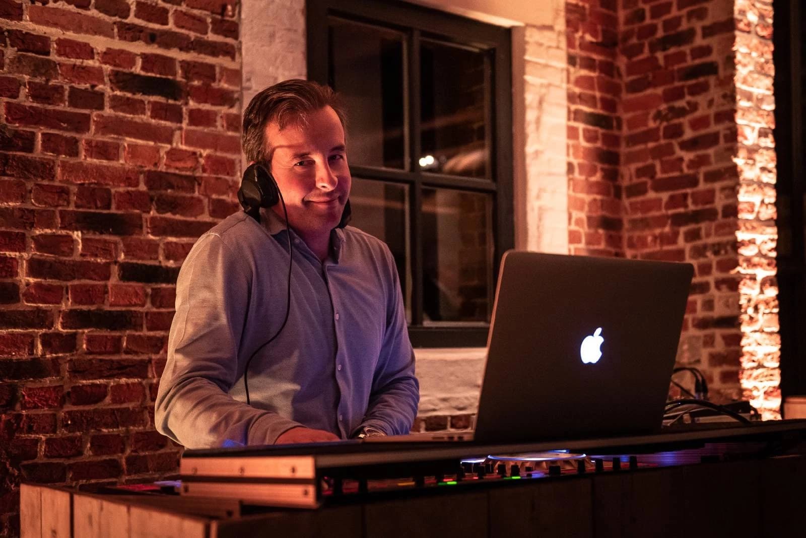 FM Productions - DJ Fabrice - Image 1