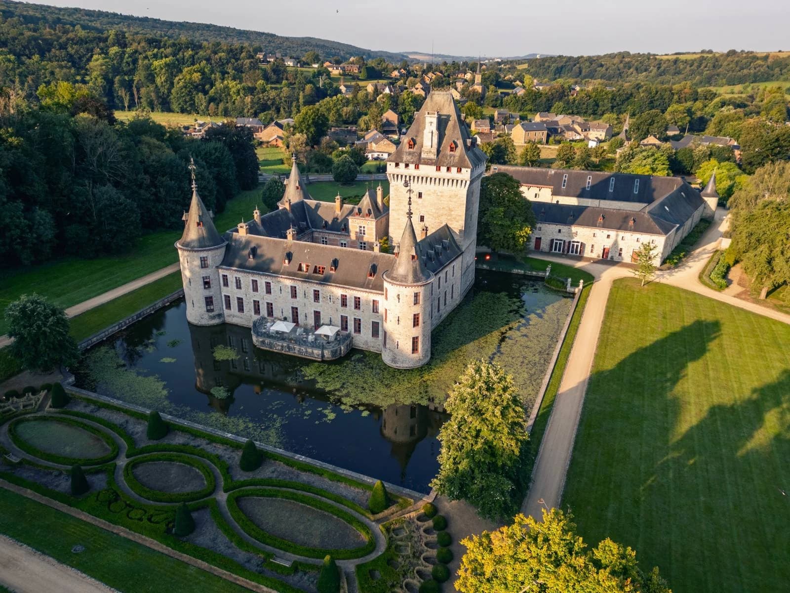 Château Jemeppe - Image 1