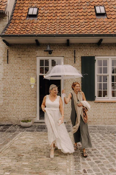 Hoeve Eikenbrand - Silke Baens - Feestzaal - House of Weddings (5)