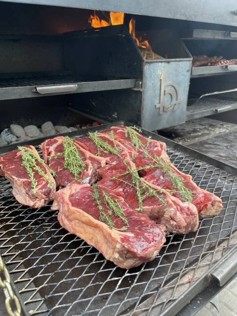 Catering Brieks - Image 1