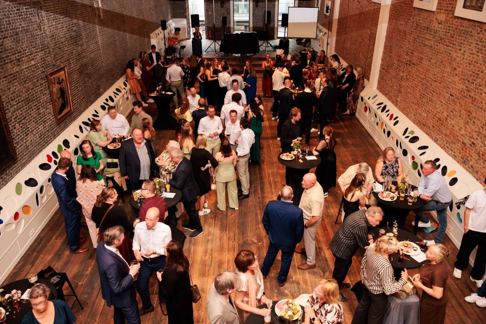 Palace Boom - Image 1