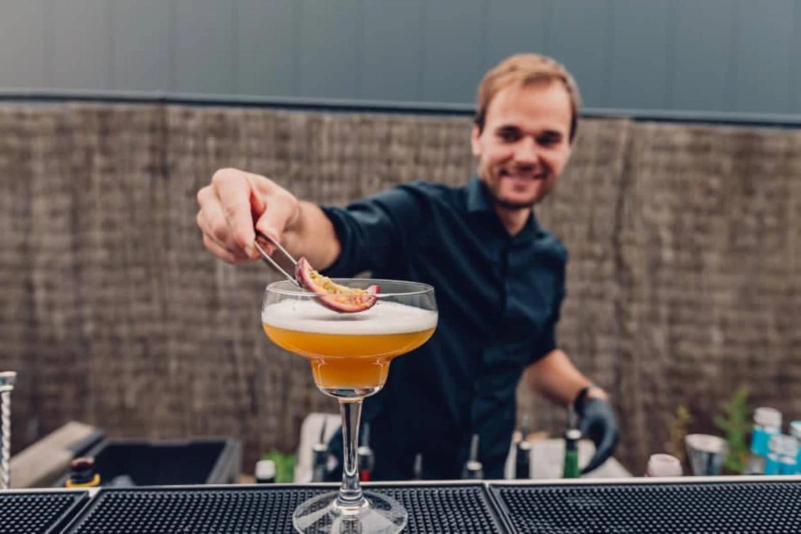 Cocktail O'Clock - Image 1