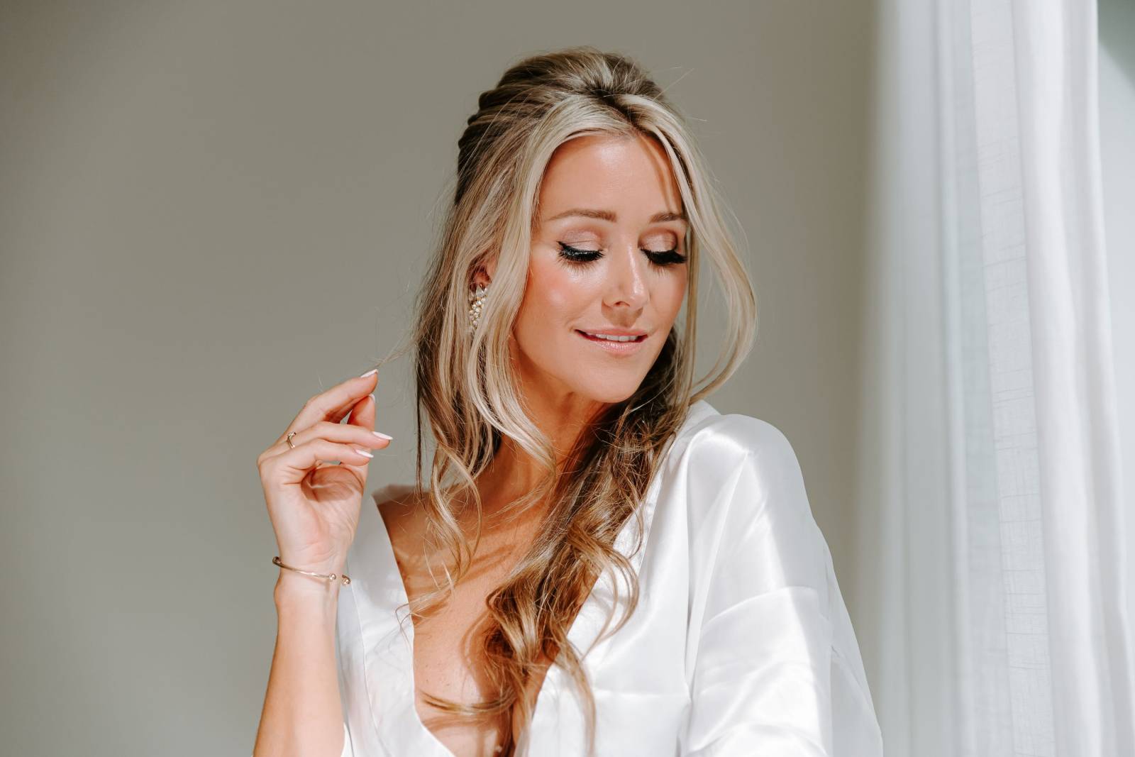 Bellapierre - Valeriya Photography - Make-up -  House of Weddings - 3