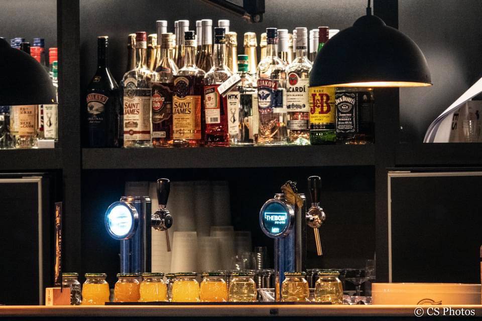 De Box Pop Up Bar - House of Weddings - 8