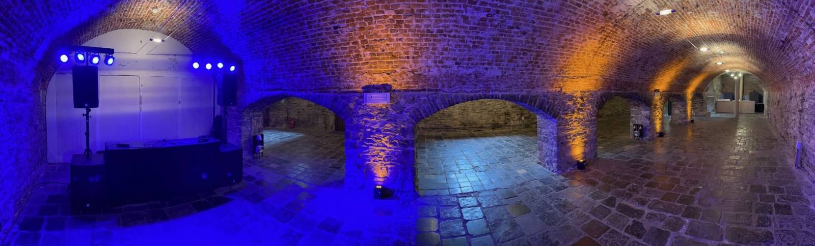 Discobar Deluxe - DJ - Licht & Geluid - House of Weddings - 3