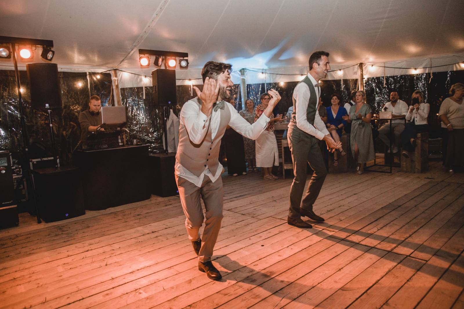 Discobar Deluxe - Prent Fotografie - DJ - Licht & Geluid - House of Weddings - 2