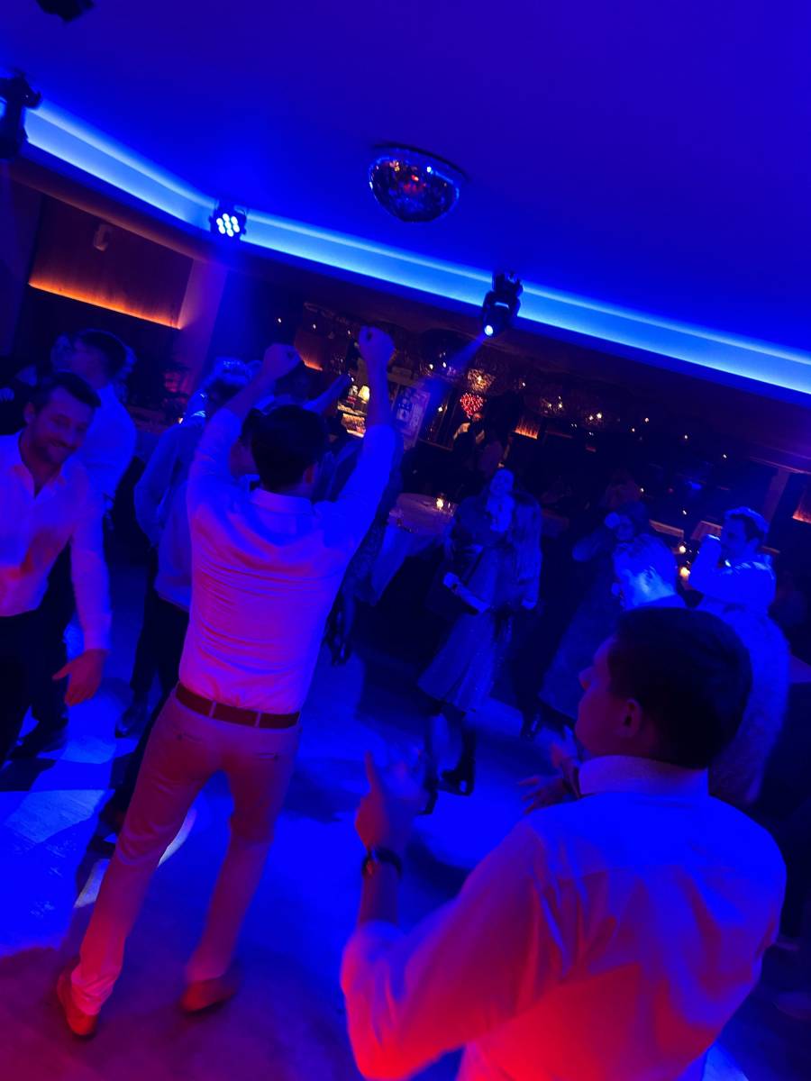 DJ Gio - DJ - House of Weddings (10)