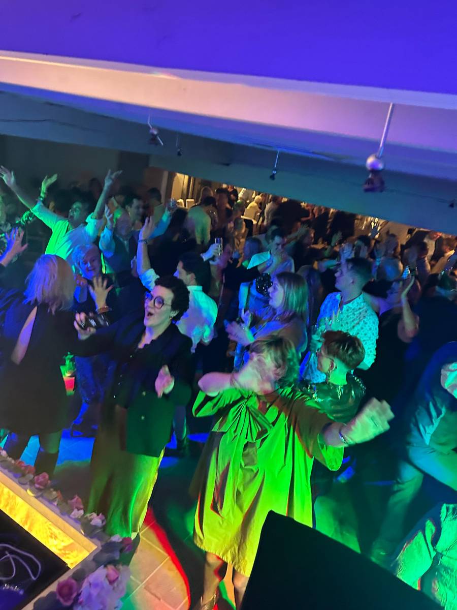 DJ Gio - DJ - House of Weddings (11)