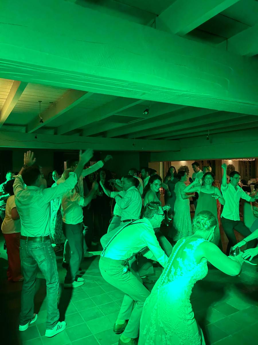 DJ Gio - DJ - House of Weddings (12)