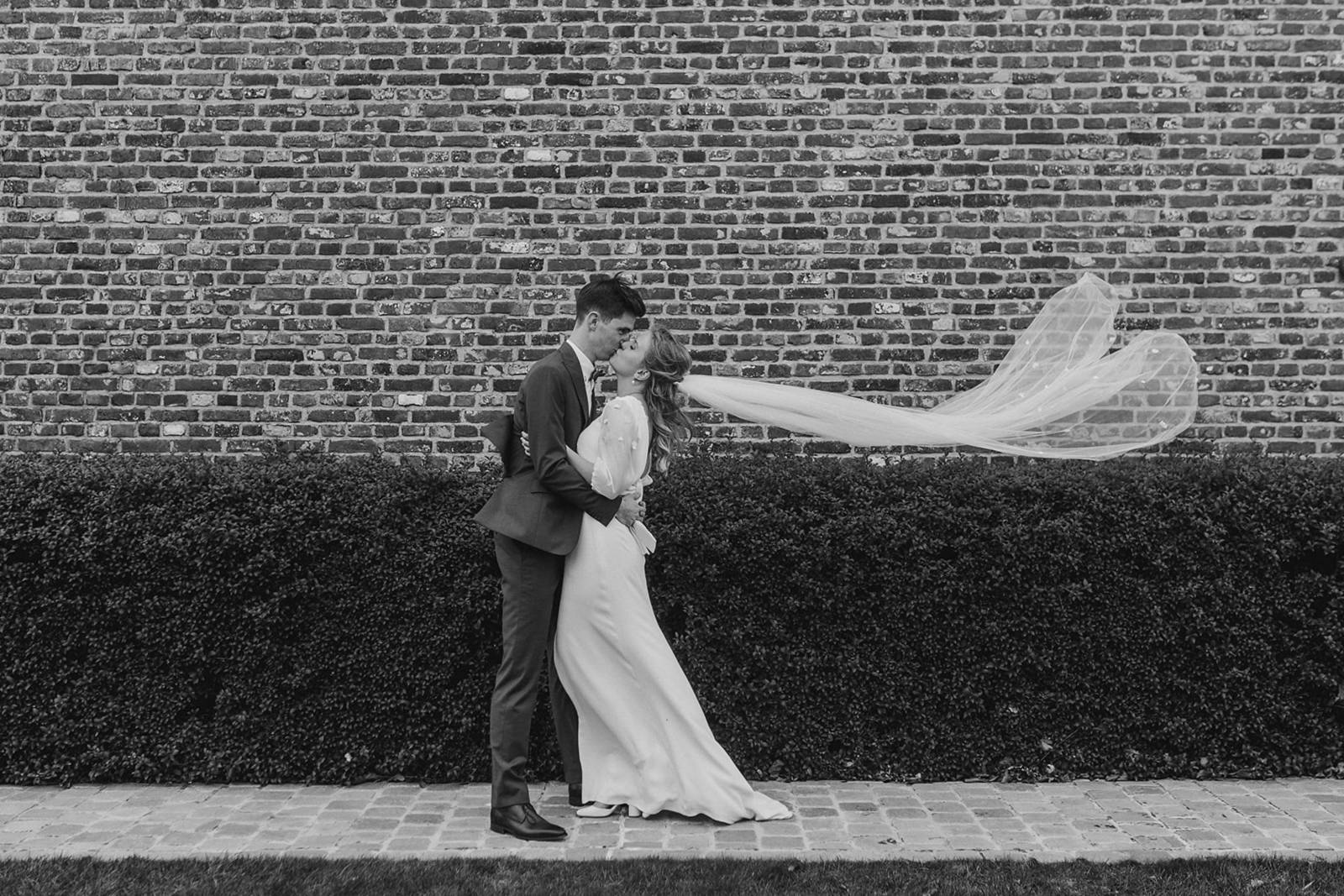 Hair I Come - Eye catcher - Bruidskapsel - House of Weddings