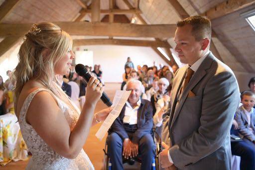 Fianna - Fotograaf Mijntrouwfoto.be - Ceremoniespreker - House of Weddings