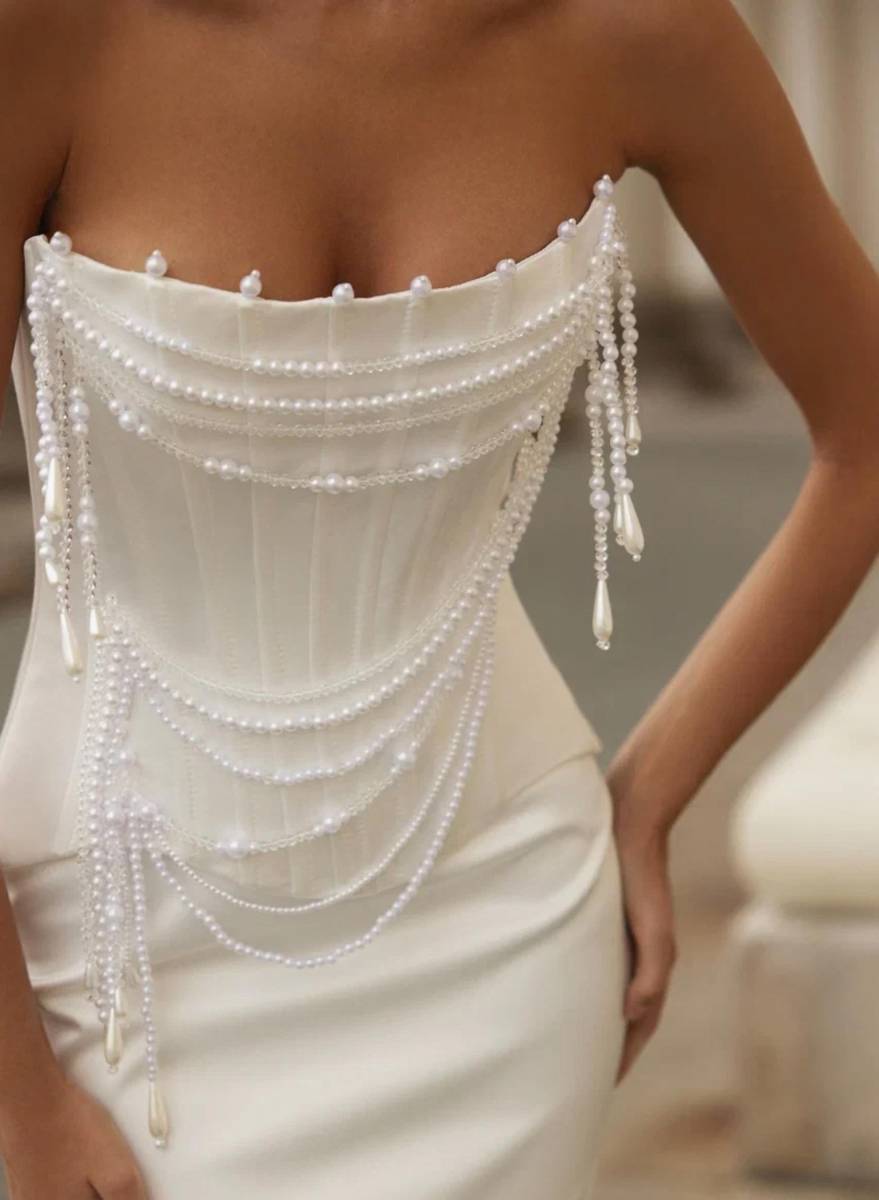 Mari Fin Bridal - Trouwkledij - House of Weddings 11