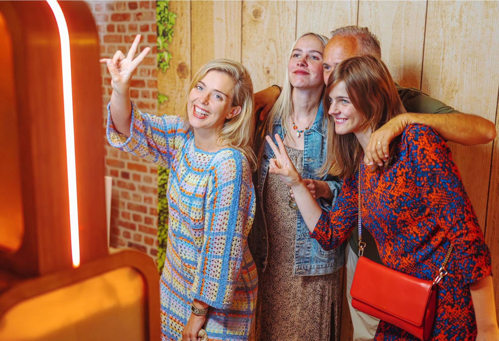 Neobooth - Photobooth - House of Weddings - 12