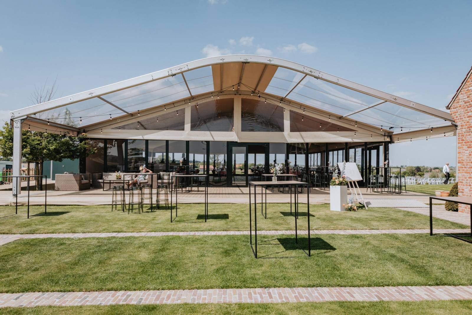 NIMA Rent - Tenten - House of Weddings (1)