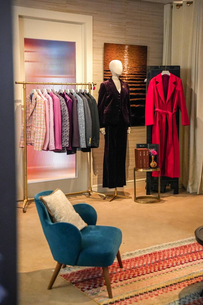 Pursuit - Kledij - House of Weddings (5)