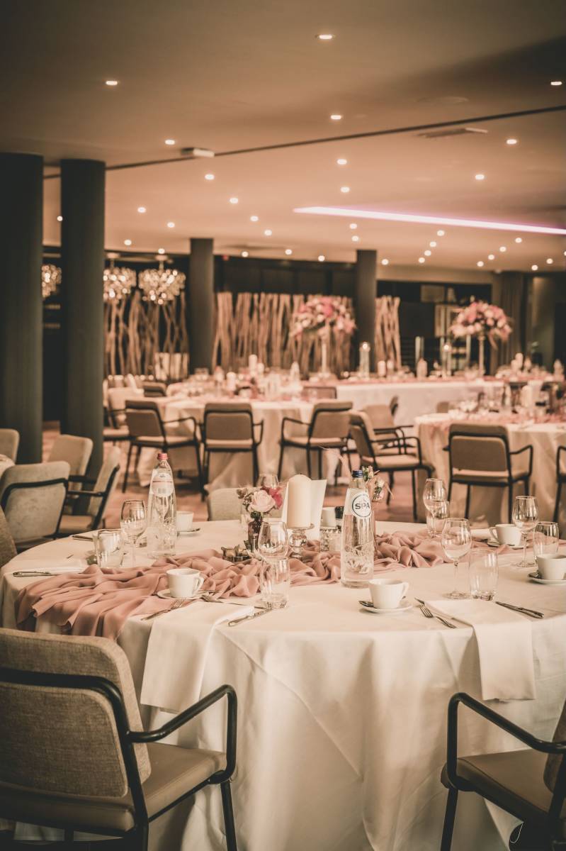 Van der Valk Hotel Beveren - Feestzaal - Trouwlocatie - House of Weddings - 2