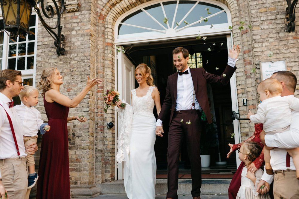 CiskaJimte-WPElegantEvents-FotograafMathiasHannes-DomeintEikennest-EnzoaniviaElsLucienneteIeper-CafeCostume-MaisonJulie-Picobello-Scarabar-JuwelierVandromme_266_700228ee004eedafee1afa67d8da05e8